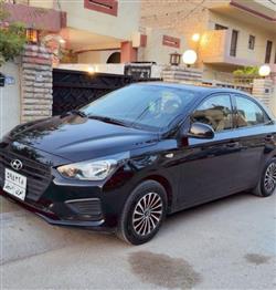 Hyundai Reina